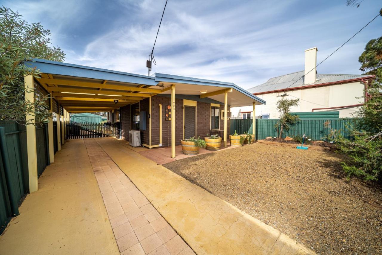 Flinders Ranges Hawker
