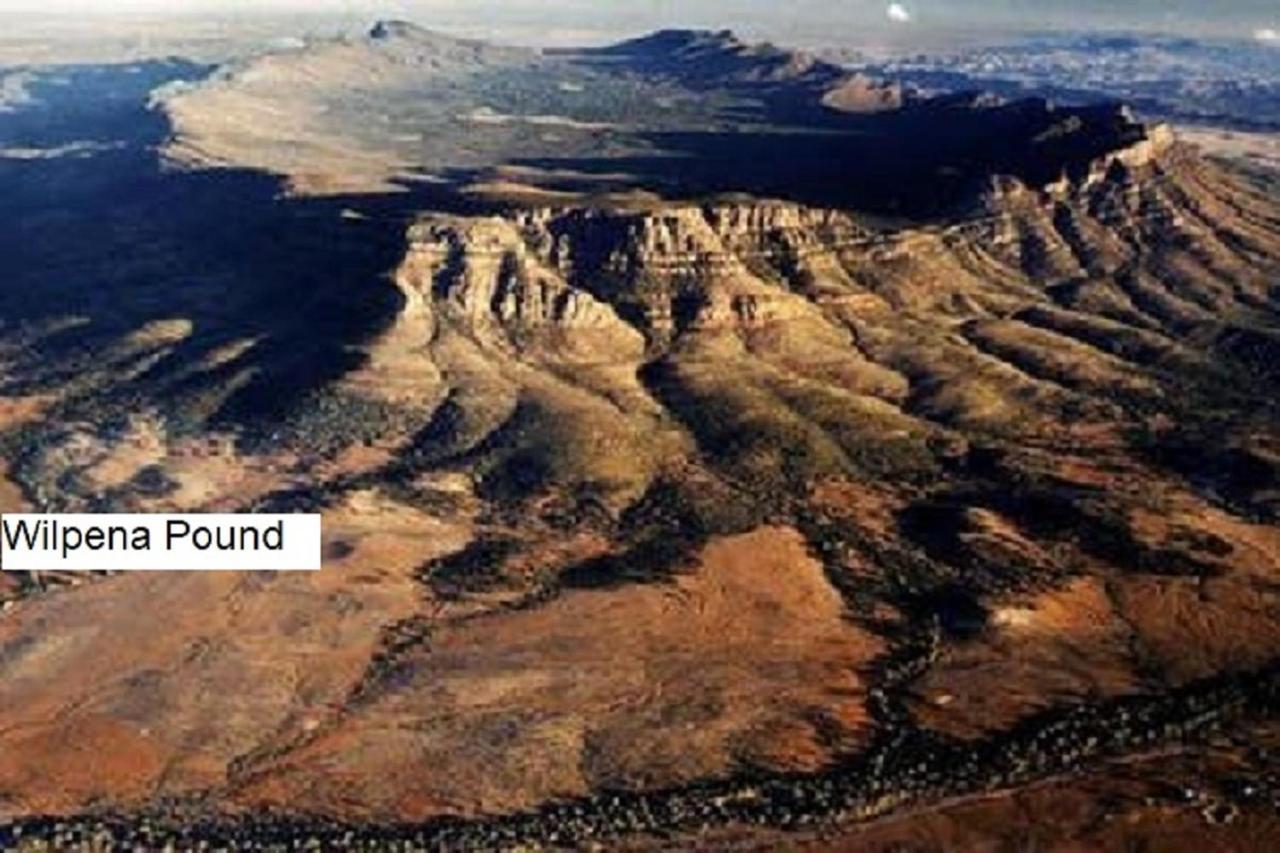 Flinders Ranges * Hawker